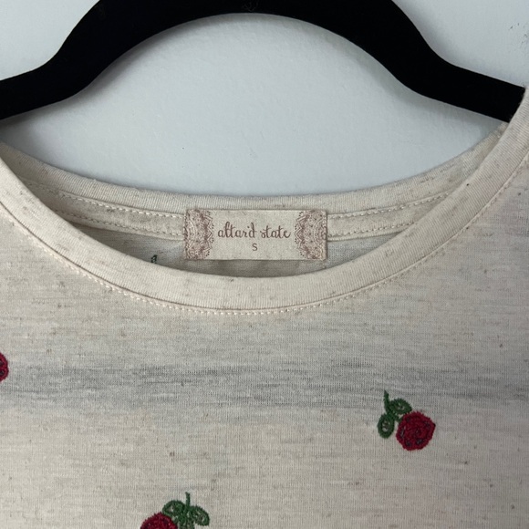 Altar’d State Embroidered Rose Shirt in Size Small - Picture 3 of 4
